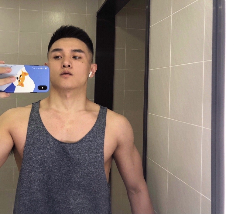 李文亮的第一张照片--高雄父母相亲团